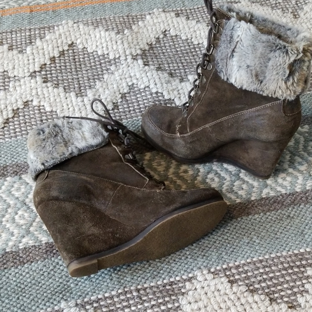 Boutique 9 Destin Wedge Bootie EUC